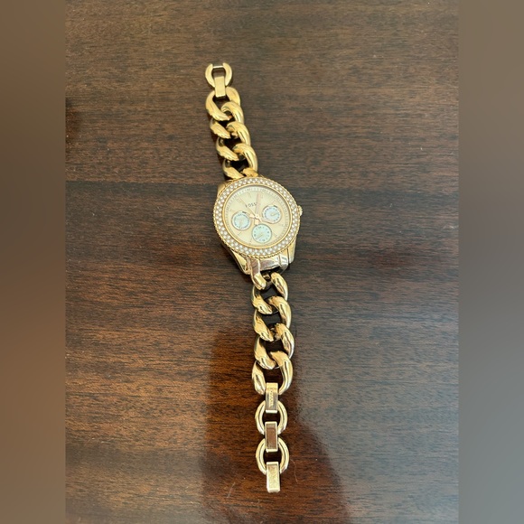 Rose gold Fossil watch - Picture 2 of 3